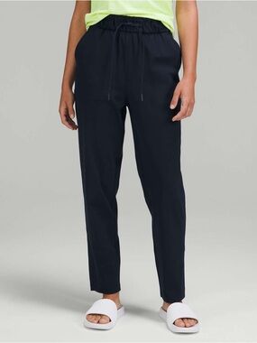 Lululemon Stretch High-Rise Pant 7/8 Length Size 6 True Navy